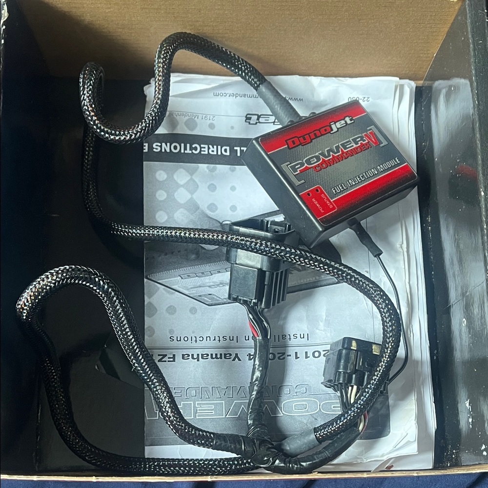 Power Commander V Fuel Injection Module - Red - Picture 4 of 4